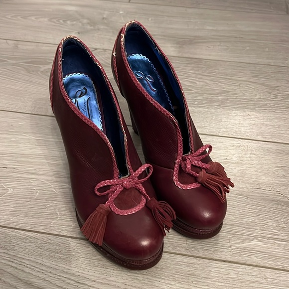 Poetic License Burgundy Leather Bootie Heels - Picture 1 of 5